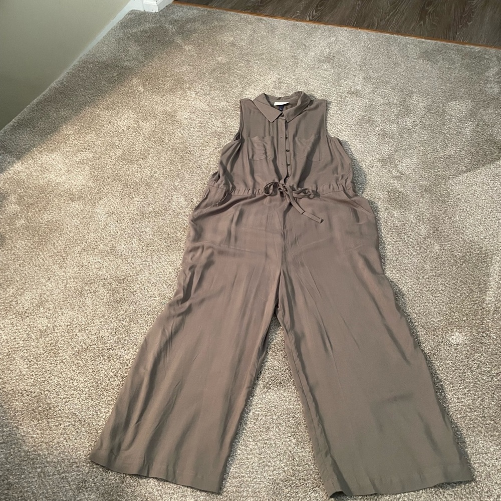 Universal Thread Size: L Army Green